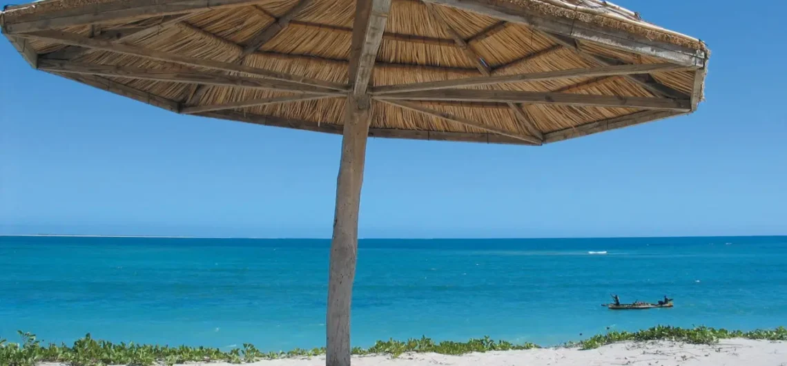 Detente sur la Plage Anakao